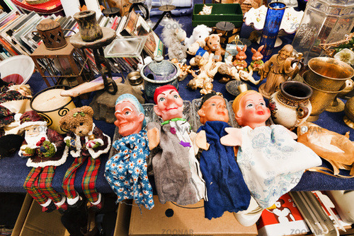 Nicolina Tyler — The Viennese Flea Market