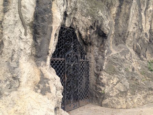 Nicolina Tyler — Holy Caves! Budapest