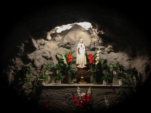 Nicolina Tyler — Holy Caves! Budapest